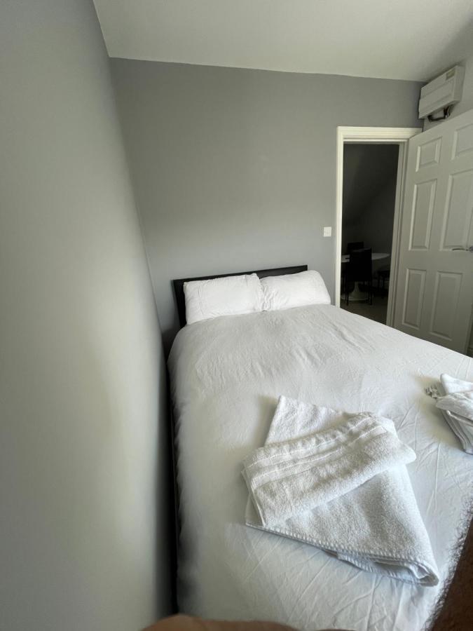 Luton Short Term Lets - Cardiff Road Apartment Екстериор снимка