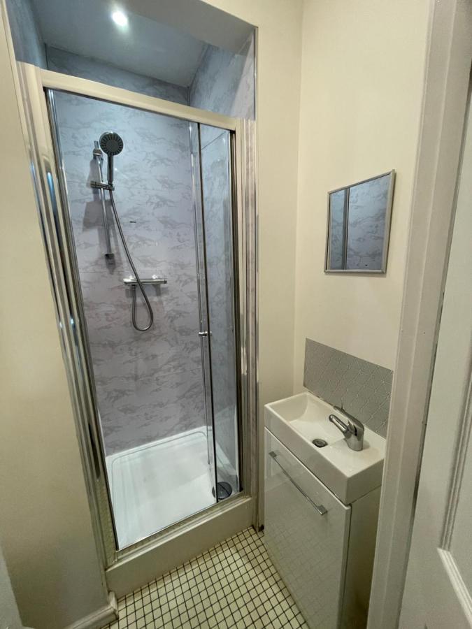 Luton Short Term Lets - Cardiff Road Apartment Екстериор снимка